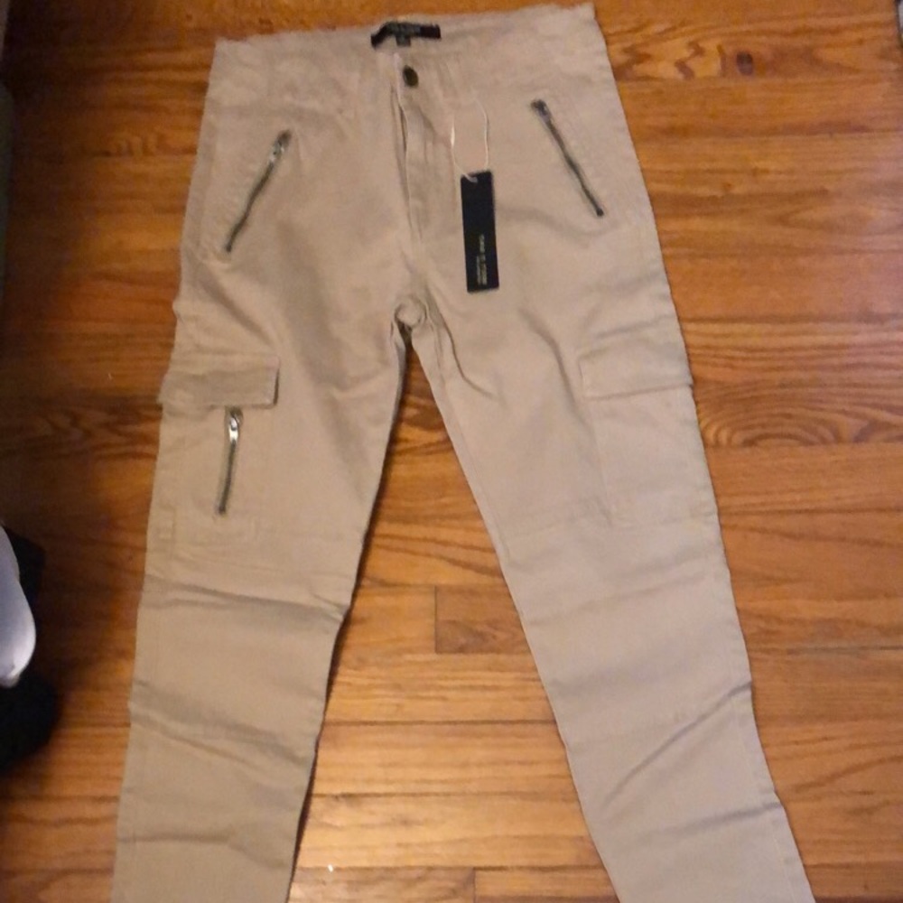 Skinny cargo pants
